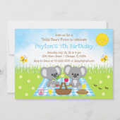 Koala Bear's Picnic Blue Gingham Birthday Einladung (Vorderseite)