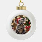 "Koala Kris Kringle: Christmas Down Under" Keramik Kugel-Ornament (Vorderseite)