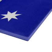 Koala mit australischem Flaggenhintergrund Schneidebrett (Ecke)