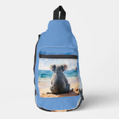 Koala mit Blick auf den Ozean Crossbody Bag (Vorderseite)