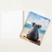 Koala mit Blick auf den Ozean Planer (Anzeige)