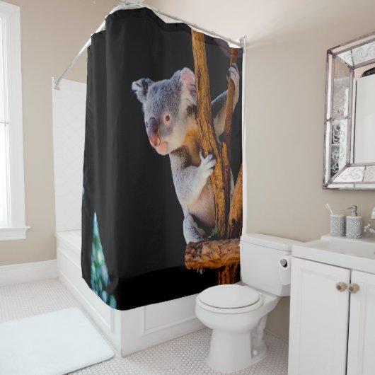 Koala Niedlich in Tree Gray Duschvorhang (Beispiel)