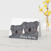 Koala schickt große Umarmungen Karte (Gelbe Blume)