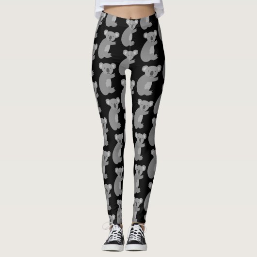 Koala trägt Leggings mit wilden Tiermustern (Vorderseite)