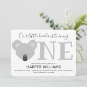 Koala Turning One Süße Tier 1. Geburtstag Einladung (Stehend Vorderseite)