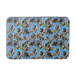 "Koala Wonders: Eine herzerwärmende FotoCollage" Badematte