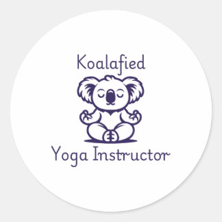 Koalafied Yoga Teacher, Cute Meditating Koala Bear Runder Aufkleber