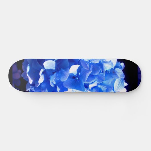 Kobaltblau Blütenblütenelegante Hydrangeas Skateboard (Horizontal)