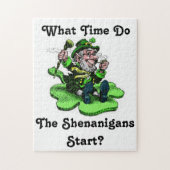 Kobold, der auf einem Kleeblatt sitzt Puzzle (Vertikal)