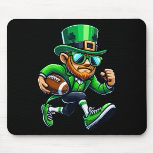 Kobold spielt Fußball St. Patricks Day Sport Herre Mousepad