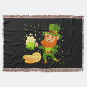 Kobold trinkt Bier St. Patrick's Day Decke