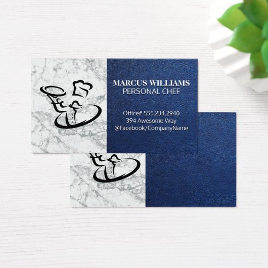 Koch, der Lebensmittel serviert | Blauledermarmor (Schreibtisch)