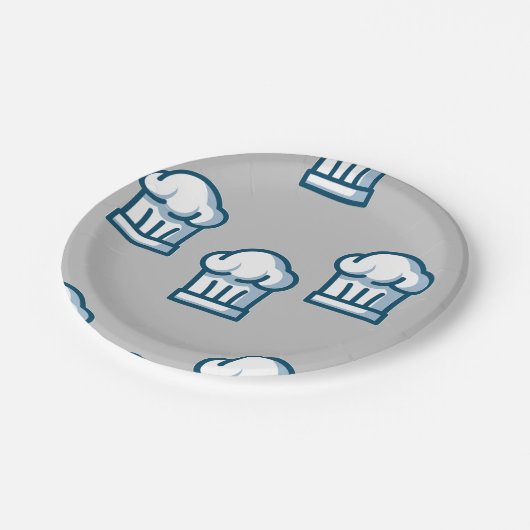 Koch-Hüte auf grau Pappteller (Schrägansicht)