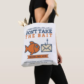 Köder dich nicht - Phishing-Bewusstsein Retro Tasche (Von Nahem)