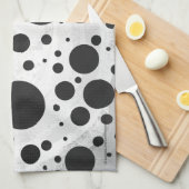 Kohl Black Polka Dot Pattern Handtuch (Viertel Falte)