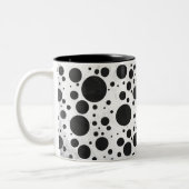 Kohl Black Polka Dot Pattern Zweifarbige Tasse (Links)