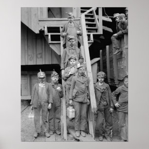 Kohlebrecherjungen, 1900. Vintage-Foto Poster