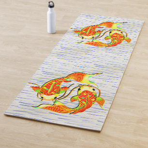 Koi Carp Fish Orange Green auf Wasser auf Yogamatte
