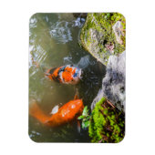 Koi-Fisch in einem Teich Magnet (Vertikal)