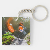 Koi-Fisch in einem Teich Schlüsselanhänger (Rückseite)