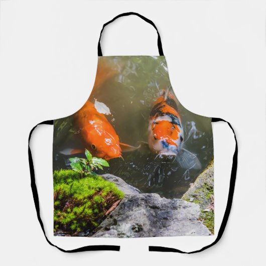 Koi-Fisch in einem Teich Schürze (Vorderseite)