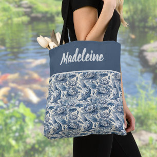 Koi-Fische und Wasserlilien Blau Chinoiserie Monog Tasche
