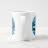 Koi Fish ‚GEBOREN OF DRAGONFLY‘ Jumbo-Tasse (Rückseite)