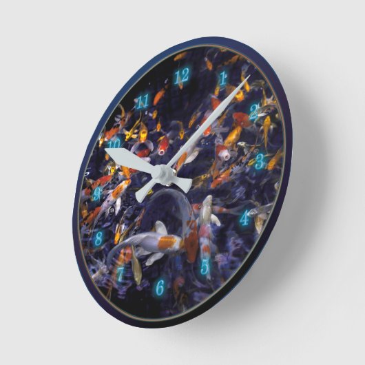 KOI FISH OVER FLOWING RUNDE WANDUHR (Winkel)