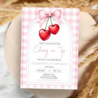 Kokette Einladung zum Geburtstag mit rosa Schleife