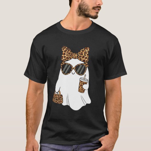Kokette Leopard Geist Kaffee Boo Halloween Boujee T-Shirt (Vorderseite)