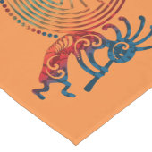 KOKOPELLI/MANN IM LABYRINTH gefärbt + Ihre Ideen Großer Tischläufer (Ecke)