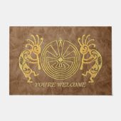 KOKOPELLI/MANN IM LABYRINTH-Gold + Ihre Ideen Fußmatte (Vorderseite)