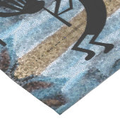 Kokopelli Southwest Abstrakt Mosaic Blue Mittelgroßer Tischläufer (Ecke)