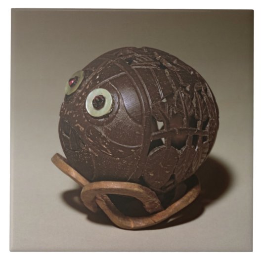 Kokosnuss gemeißelt in ein Gesicht, c.1895 Fliese (Vorderseite)