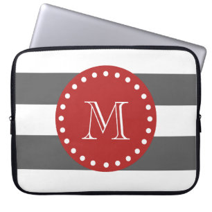 Koksgraues weißes Streifen-Muster, rotes Monogram Laptopschutzhülle