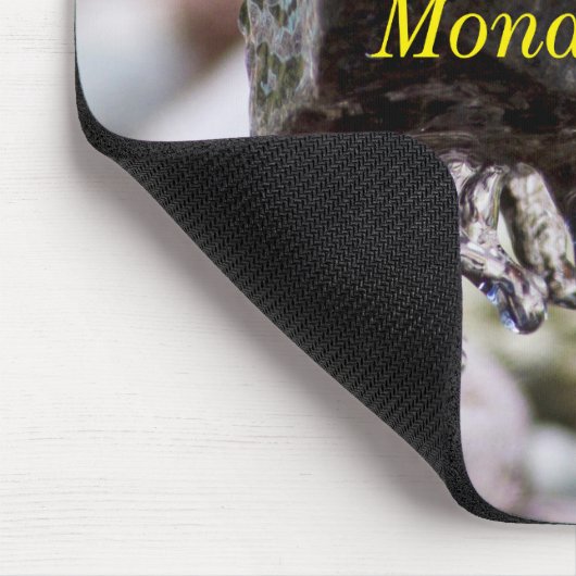 Kolibri, der in Wasser 2 legt Mousepad (Ecke)