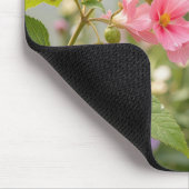 Kolibri mit Rührmichnichtan-Blüten Mousepad (Ecke)