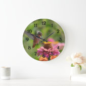 Kolibri mit Zinnia-Blume Große Wanduhr (Zuhause)