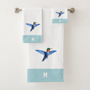 Kolibri & Monogramm auf Hellblau & Weiß Badhandtuch Set