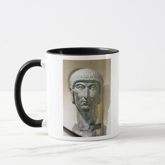Kolossaler Kopf des Kaisers Constantine I Tasse (Links)