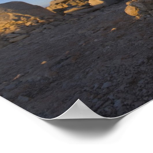 Kolossalkopfstatuen der Götter, die die 2 bewachen Poster (Ecke)