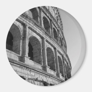 Kolosseum in Rom. Amphitheater Monumental Roman Magnet