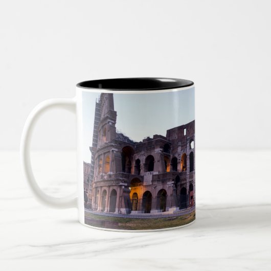 Kolosseum - Rom - Italien Zweifarbige Tasse (Links)