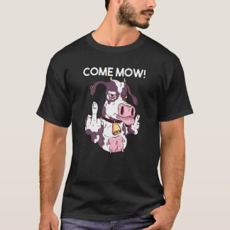 Komische Kuh bereit für einen Kampf T-Shirt