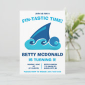 Kommen Sie zu einer fein-tastischen Zeit! Hai Birt Einladung (Stehend Vorderseite)