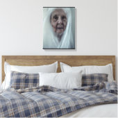Kommen Sie zu granny spooky Halloween Poster Leinwanddruck (Insitu (Schlafzimmer))