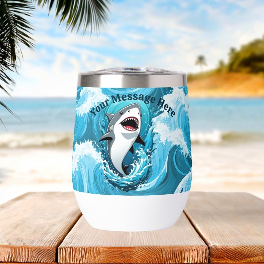 Kommen Sie zu uns für einen bissigen Hai