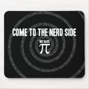 Kommen Sie zur Nerd-Seite für Pi auf Black Mousepad