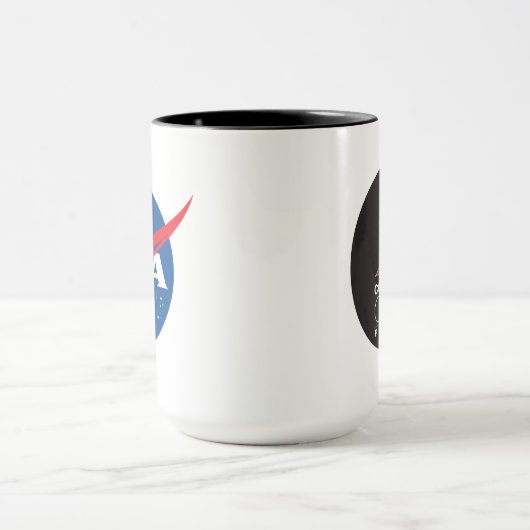 Kommerzielle Crew des NASA-Programms Schwarzes Log Tasse (Zentrum)