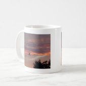 Kommerzielle Jet-Landung am Sonnenuntergang Kaffeetasse (Vorderseite Links)